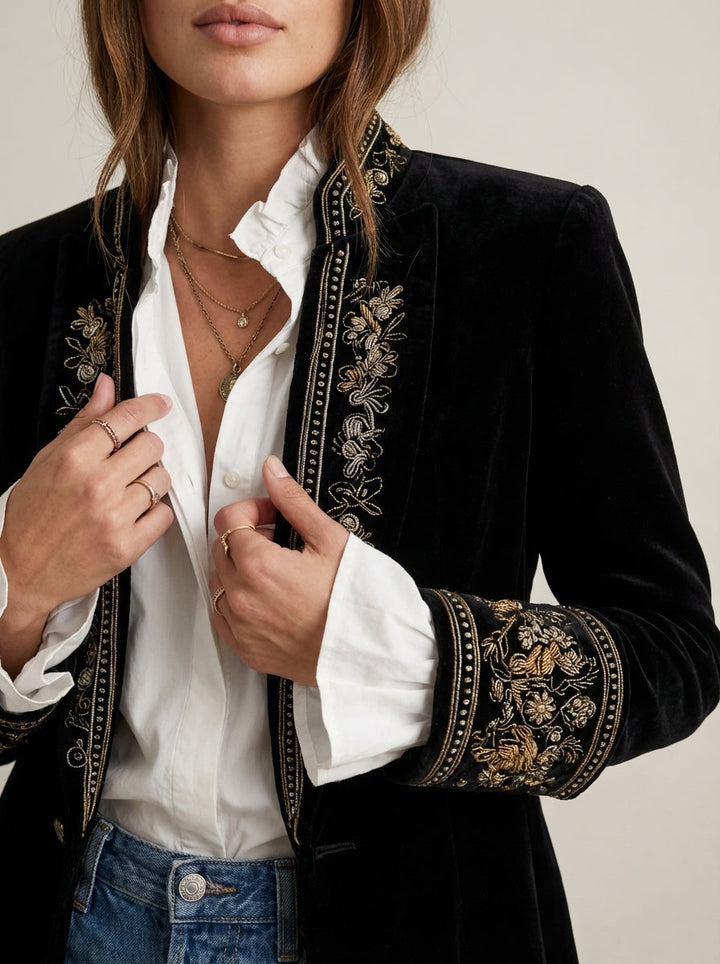 Nuria | Elegant Velvet Jacket