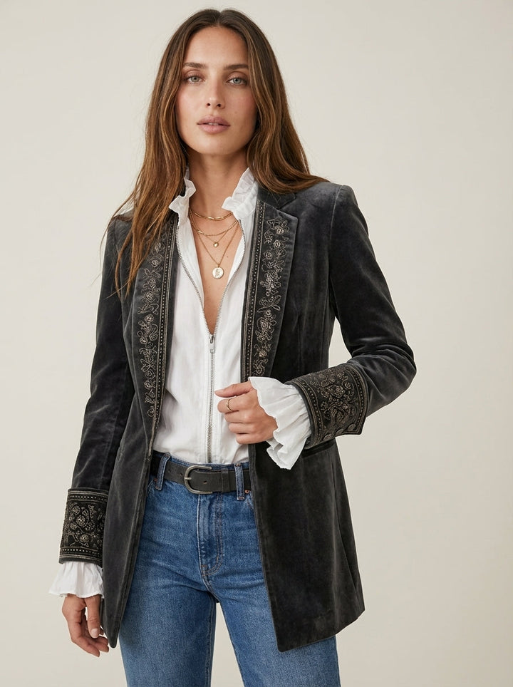 Nuria | Elegant Velvet Jacket